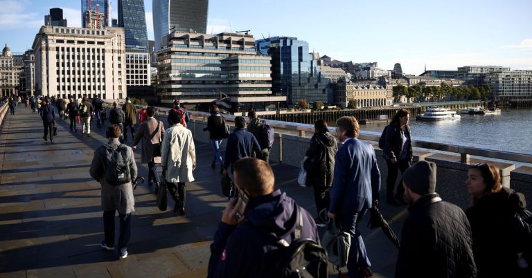 UK cost of living squeeze in 2022, says think tank