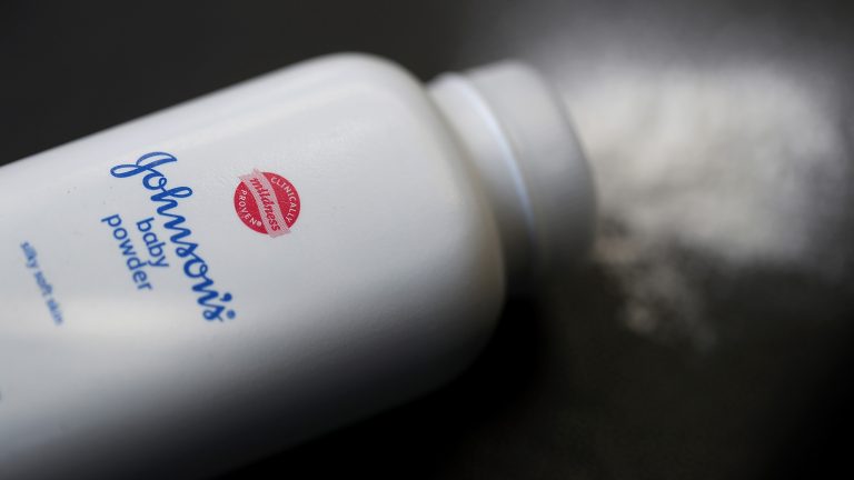 Johnson & Johnson to replace talc-based powder with cornstarch