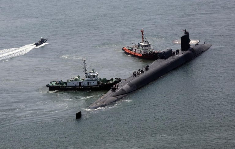 <strong>A nuclear-powered submarine from the United States has reached South Korea</strong>.