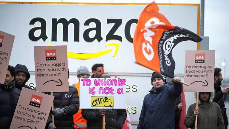 <strong>The GMB organisation charges “Amazon UK” with using “dirty measures” in the recognition dispute</strong>.