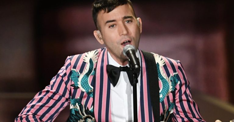 <strong>Indie Music Star Sufjan Stevens Struggles With Rare Autoimmune Disorder</strong>