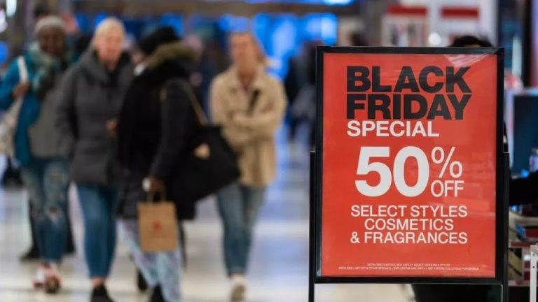 Black Friday Shoppers Warned to Be Cautious of Deals